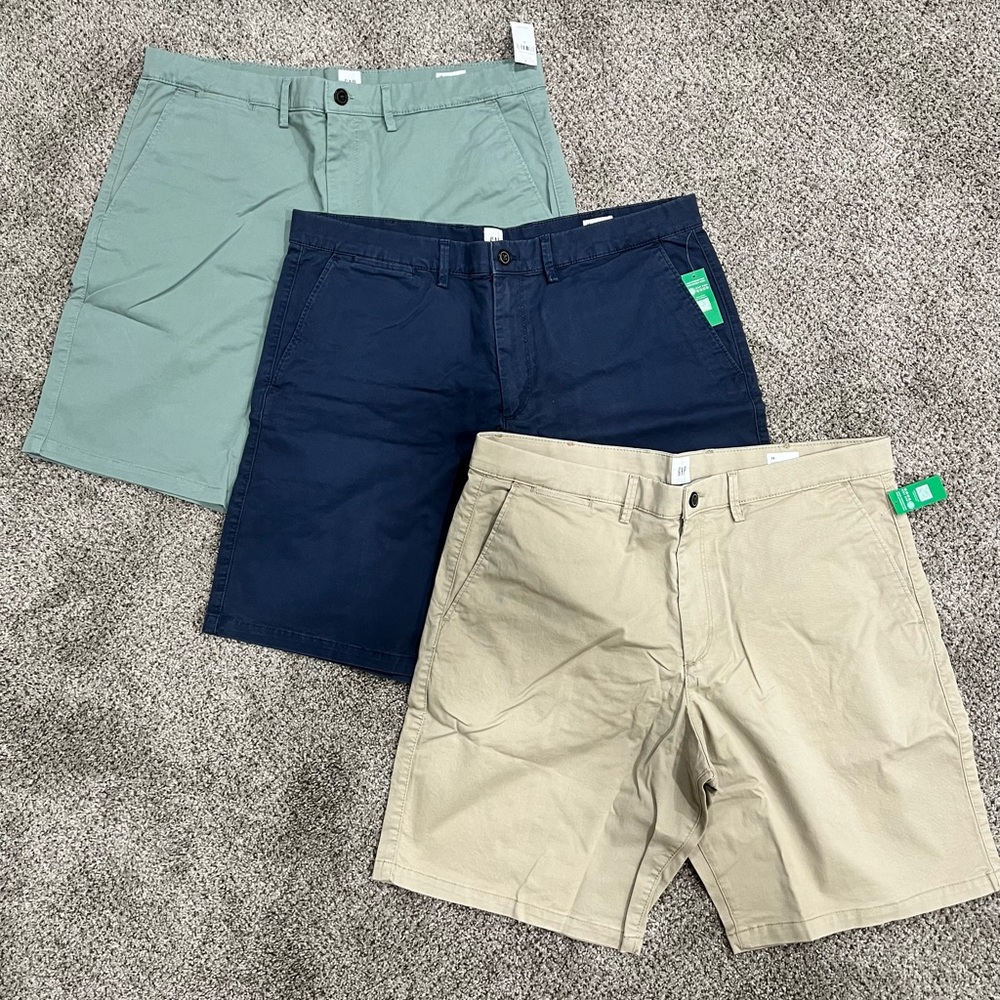 Bundle of 3 Mens Gap twill shorts